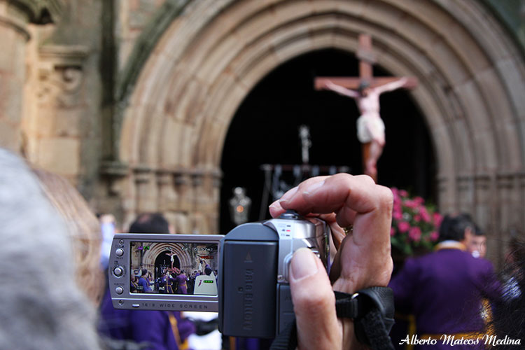 Salida del Cristo de los Milagros
