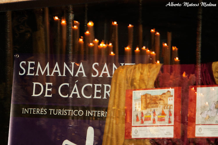 Reflejo de la candelería de la Esperanza